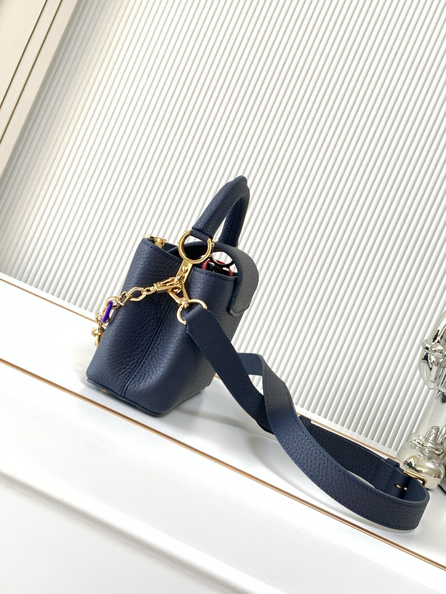 LV Capucines Mini M14971 21x14x8cm