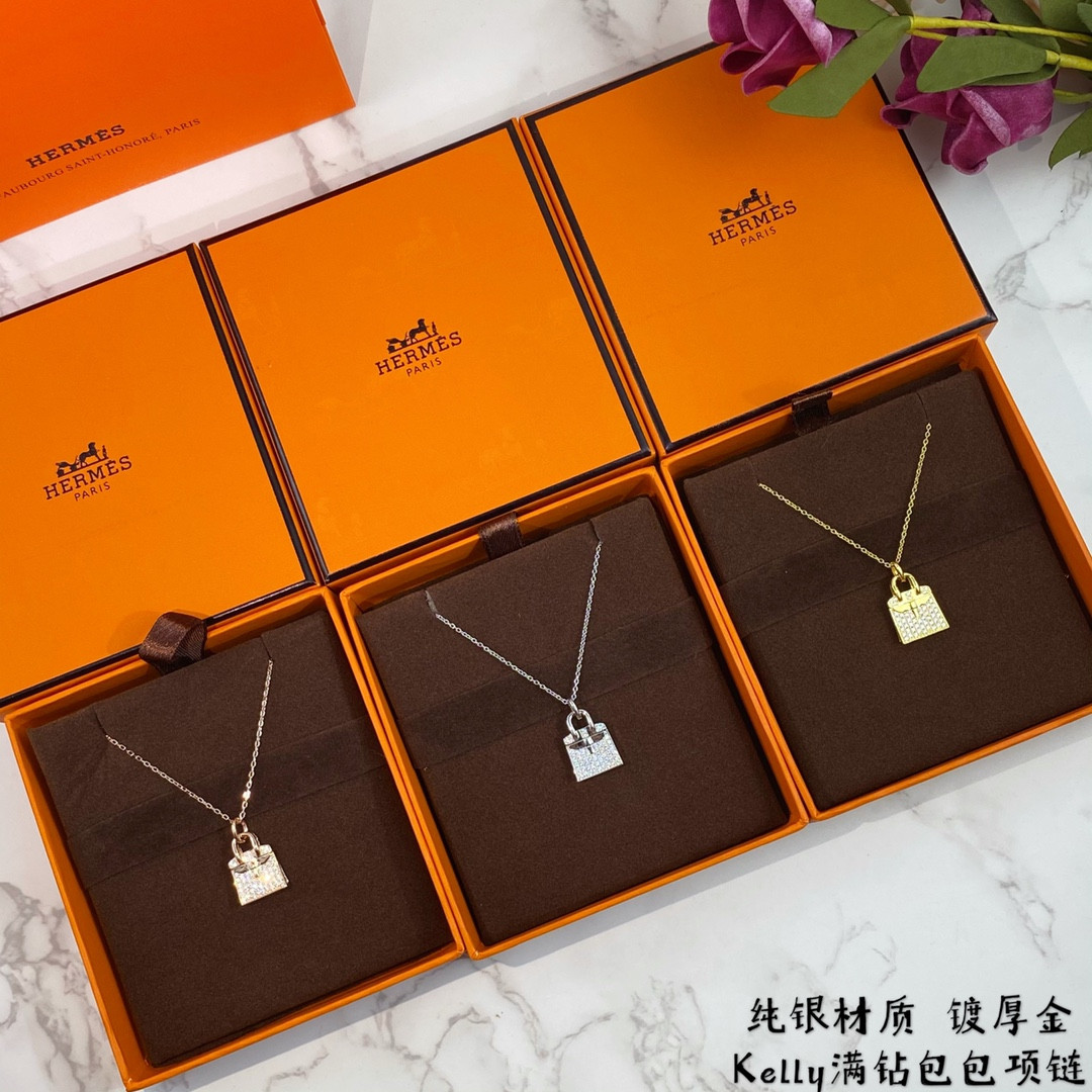 H**me5 classic kelly bag necklace