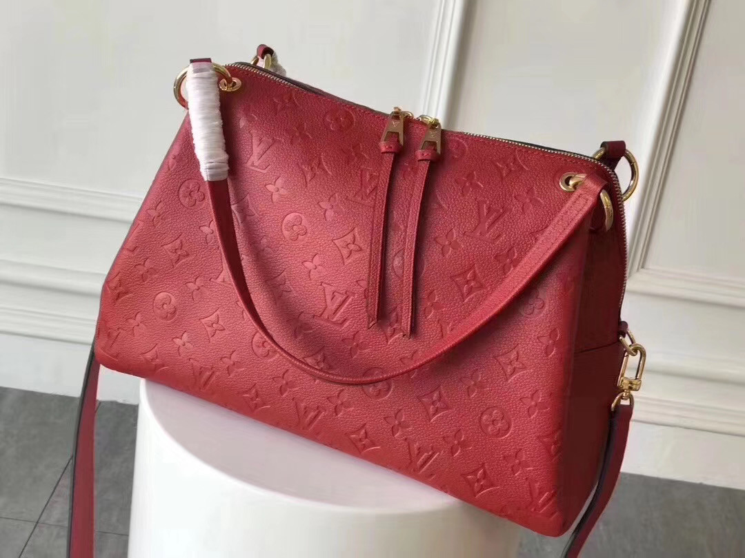 LV Bella Hadid PONTHIEU PM M43720