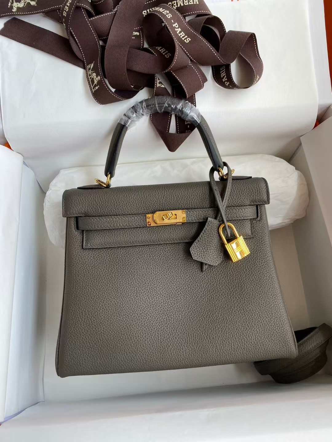 HERMÈS Kelly Gold-tone Hardware 25 28