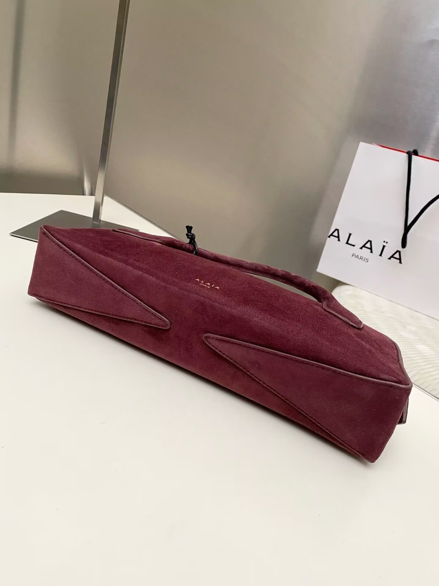 ALAÏA Le Teckel Clutch 31x17x10 cm