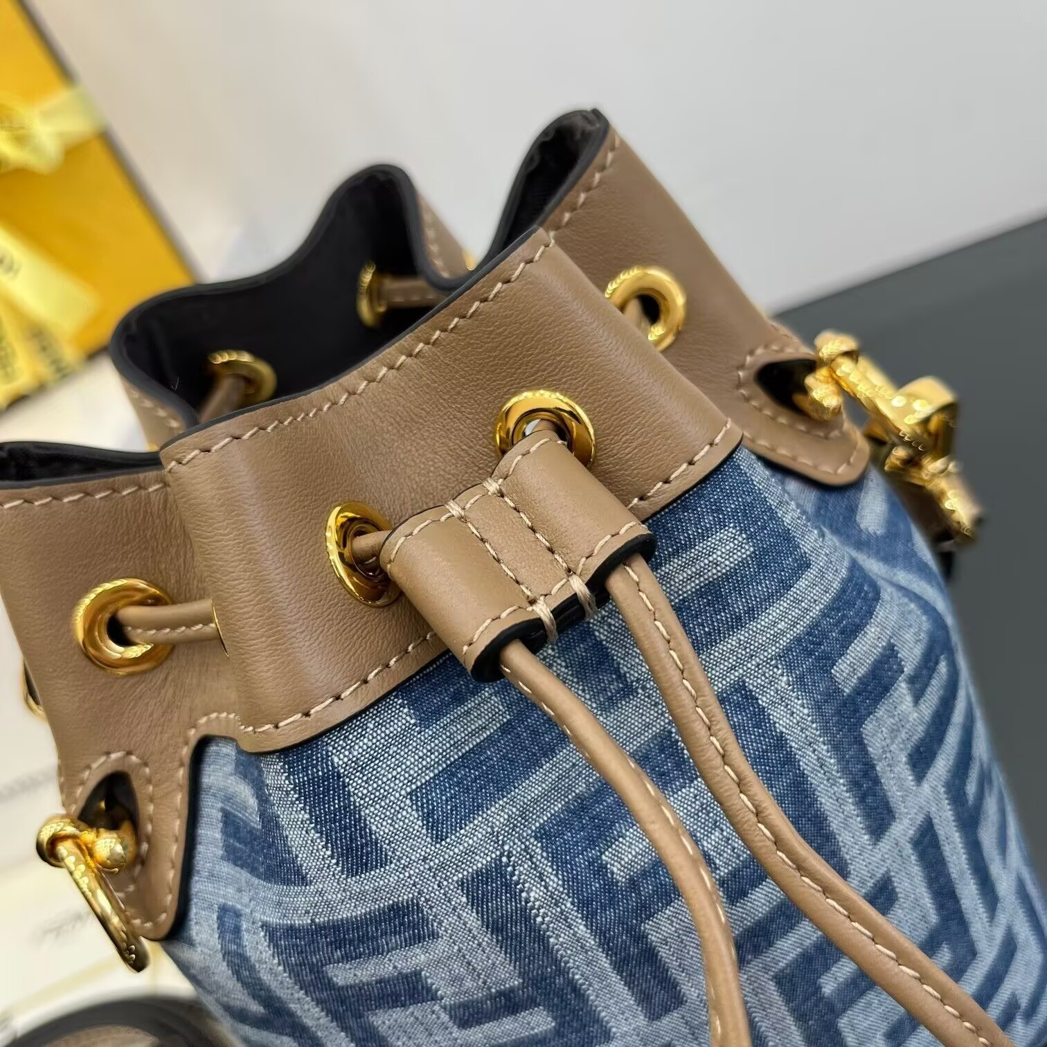 F**di mon tresor mini ff denim fabric bucket bag 18x12x10cm