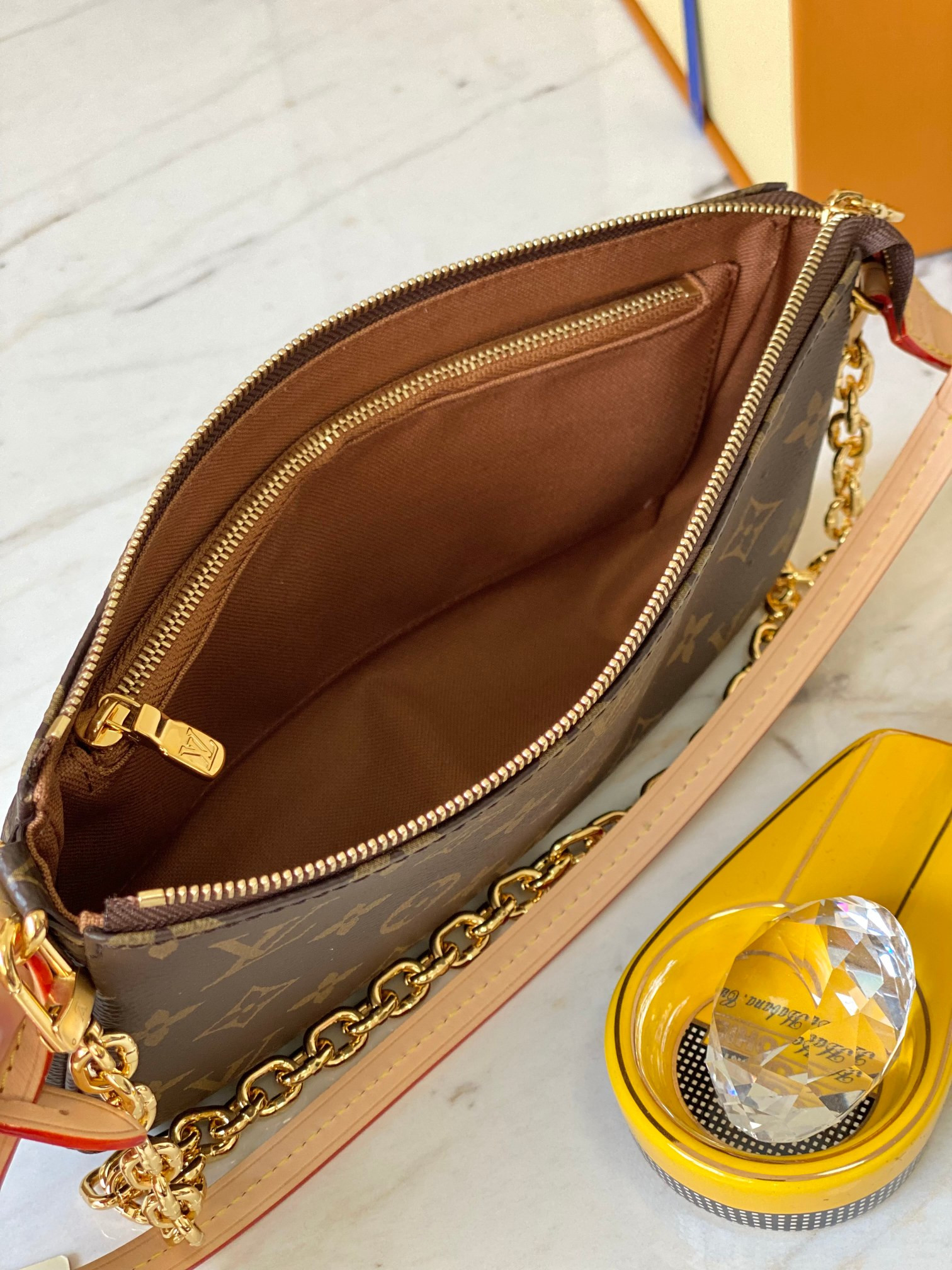 LV Pochette Accessoires M82766 23.5x13.5x4cm