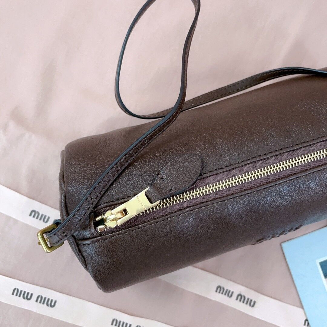 Miu Miu Nappa leather pouch 22x9x9cm