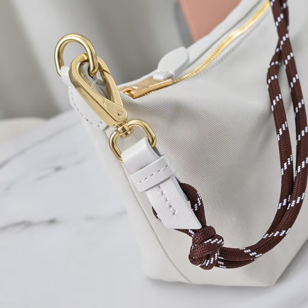 Miu Miu Gabardine pouch 14x18.5x10cm
