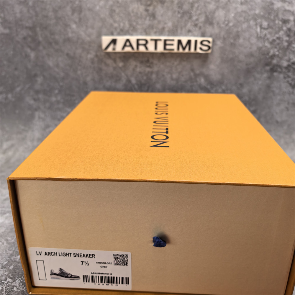 UA LV Trainer Sneaker