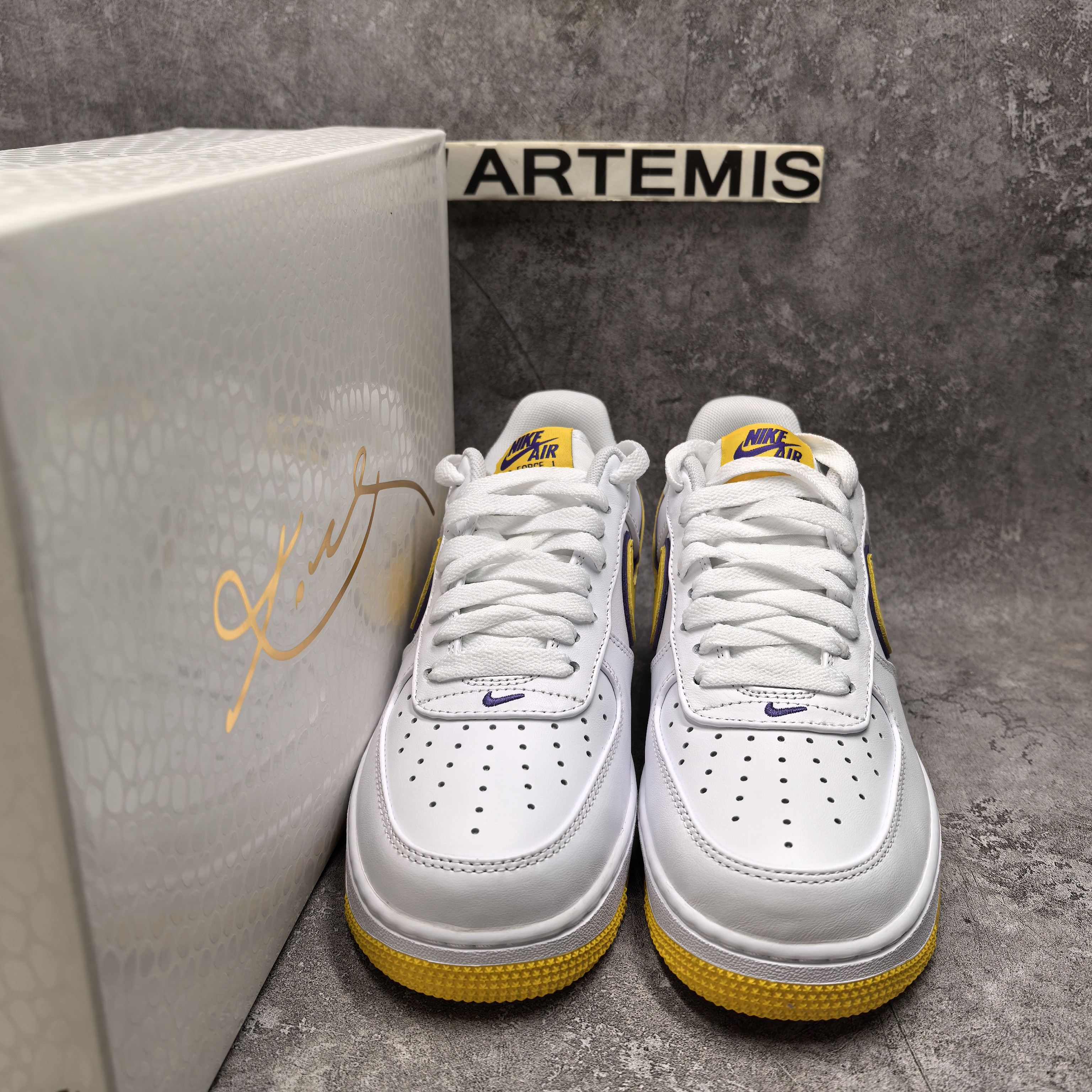 UA Nike Air Force 1 Low Retro QS