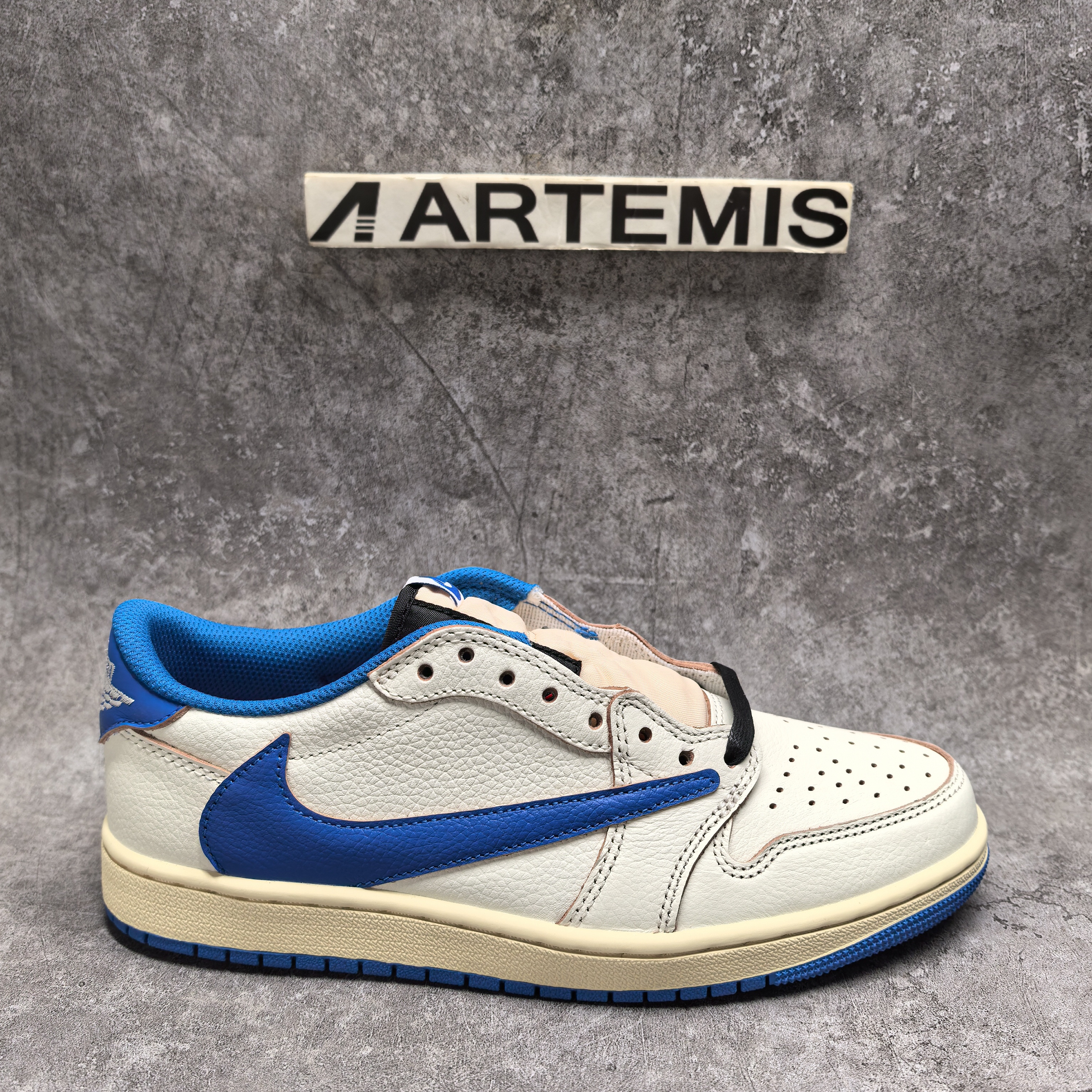 UA Air Jordan 1 Retro Low OG SP Fragment x Travis Scott Sail Military Blue