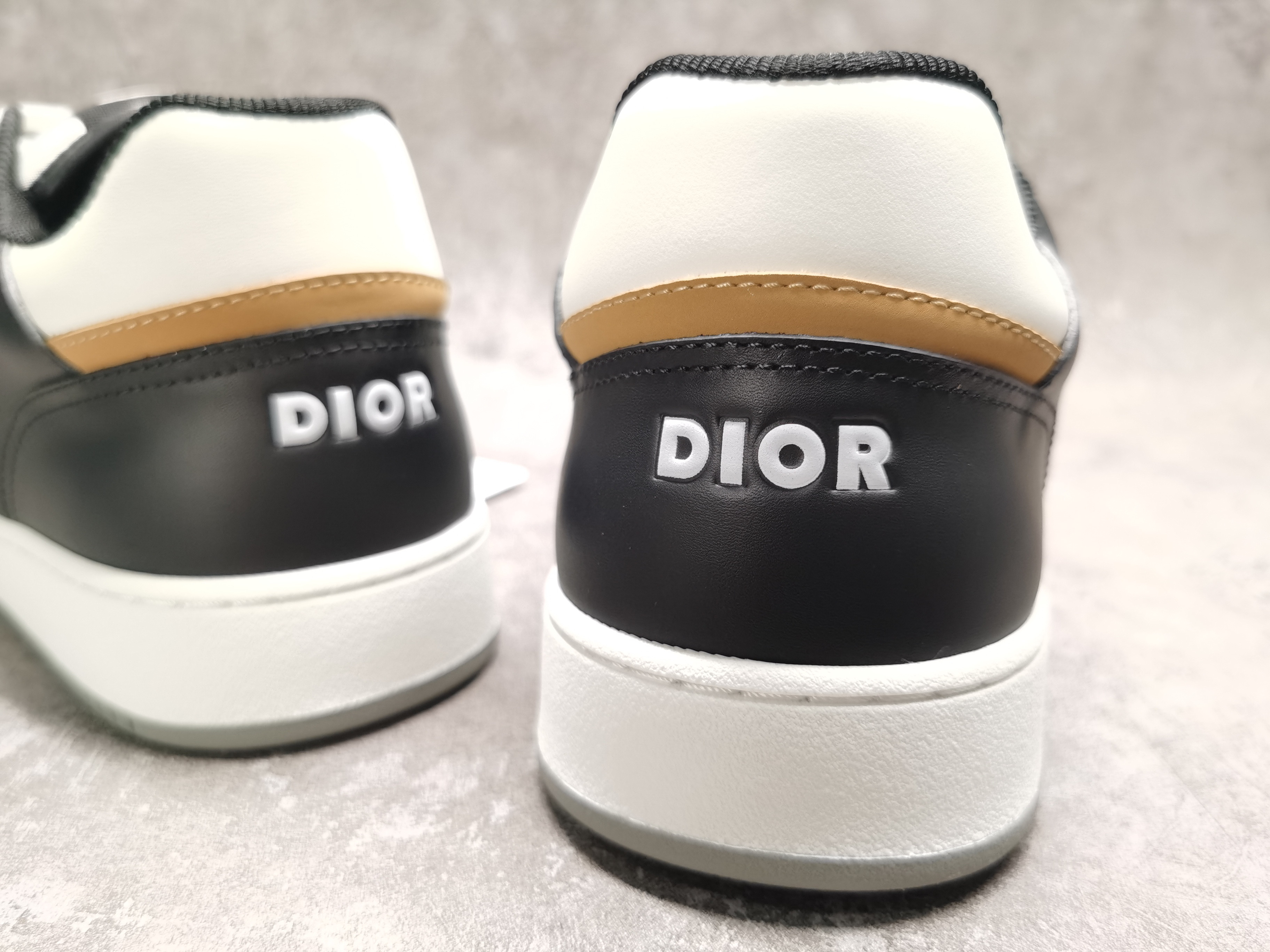 ua D*or b27 sneaker