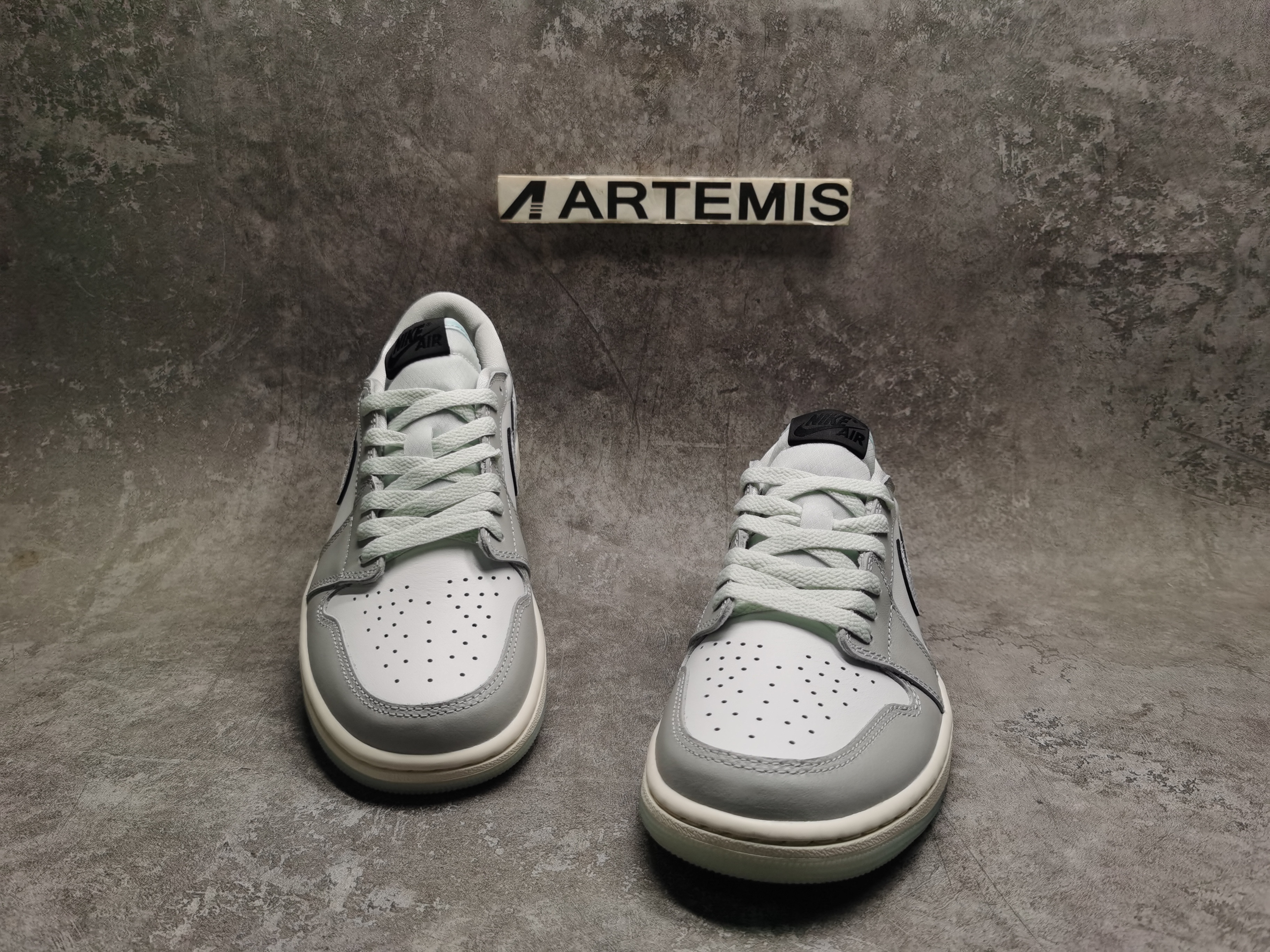 UA Jordan 1 Retro Low OG