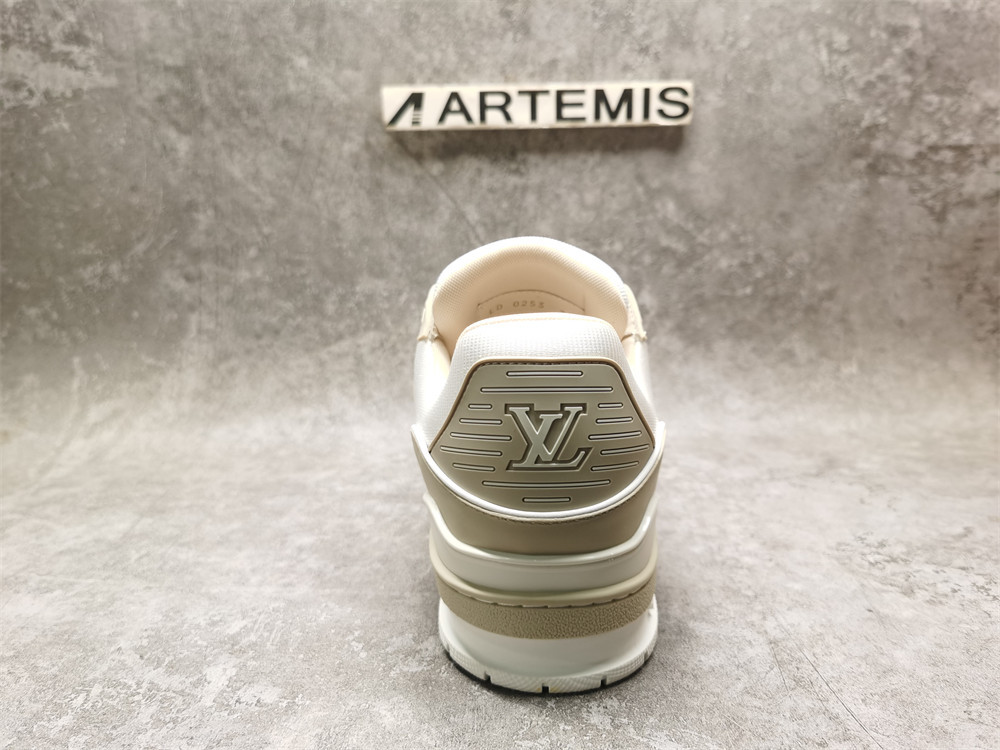 UA LV Trainer Sneaker
