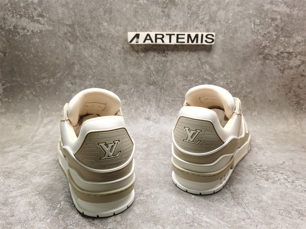 UA LV Trainer Sneaker
