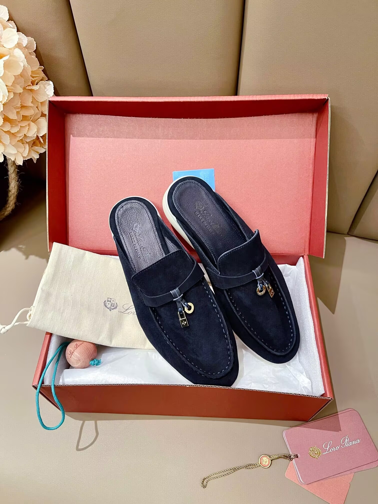 ua L**o p*ana babouche charms walk loafers