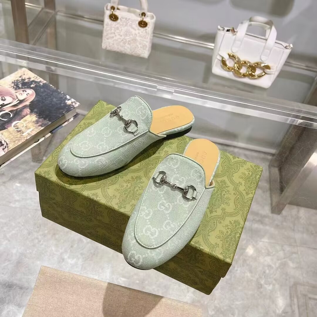 ua G*u*i princetown slipper