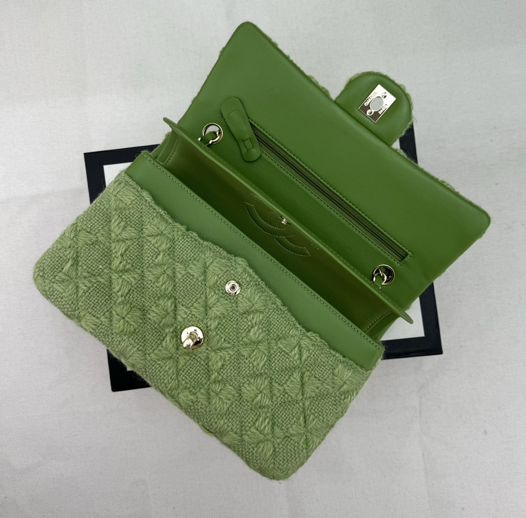 Ch*el mini classic 11.12 handbag 25 15.5 × 25.5 × 6.5 cm