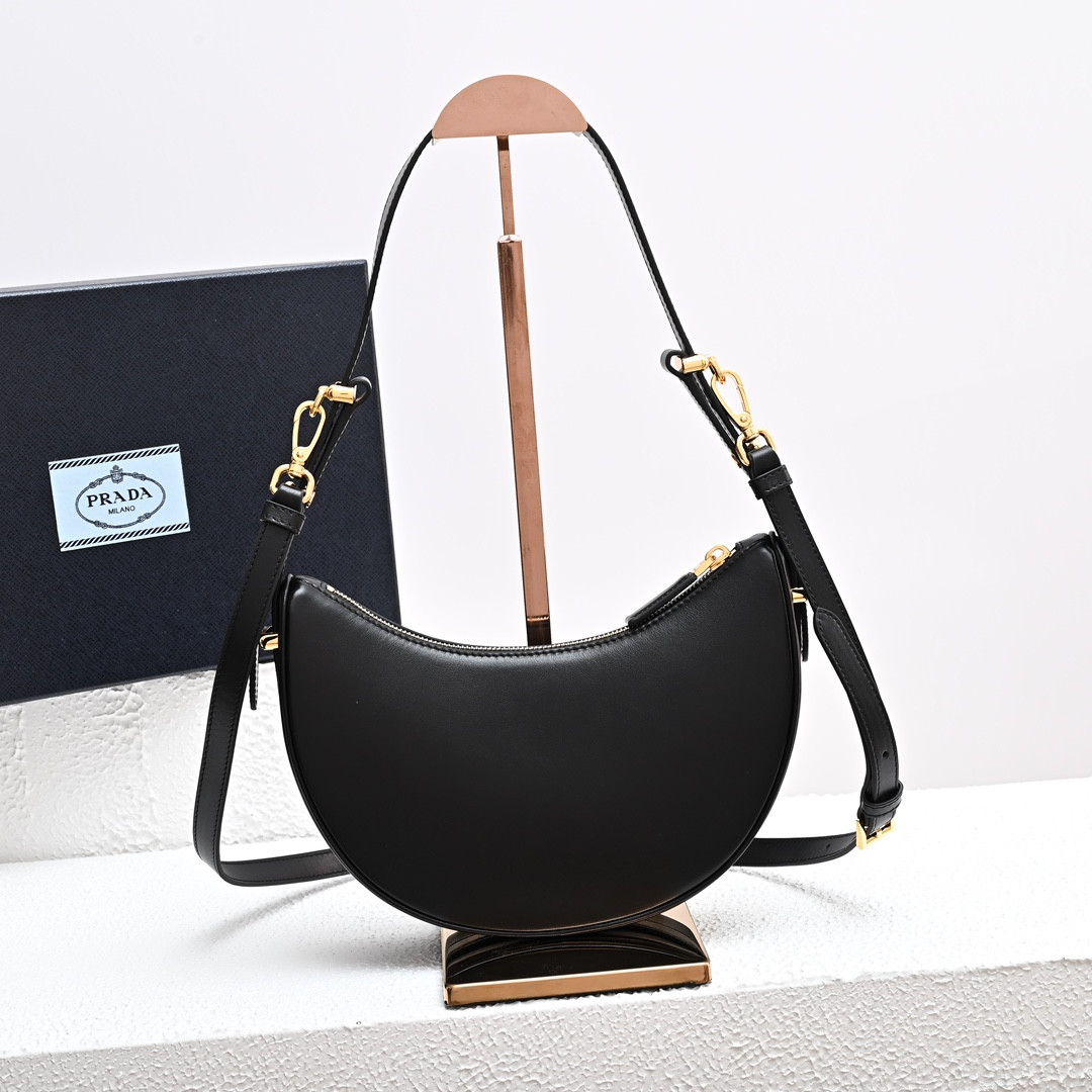 Pra*a arqué shoulder bag 22.5x18.5x6.5cm