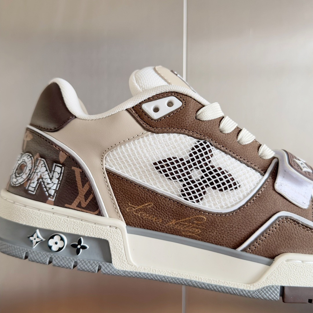 UA LV Trainer Sneaker