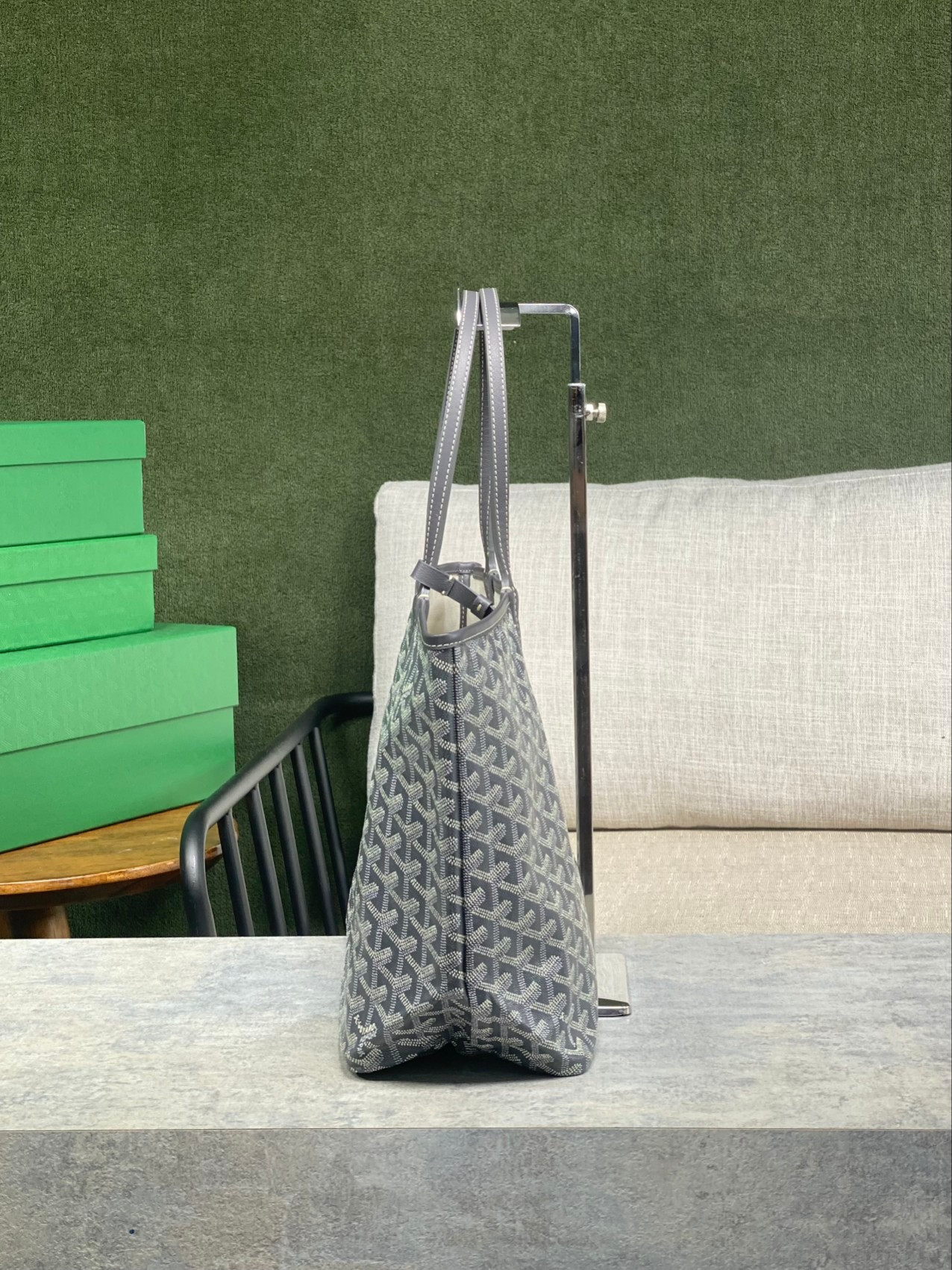Go*ard small saint l0*is bag 28 cm x 15 cm x 34 cm