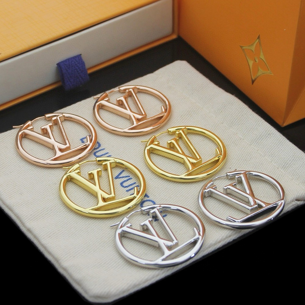 l0*is V*t0n earrings