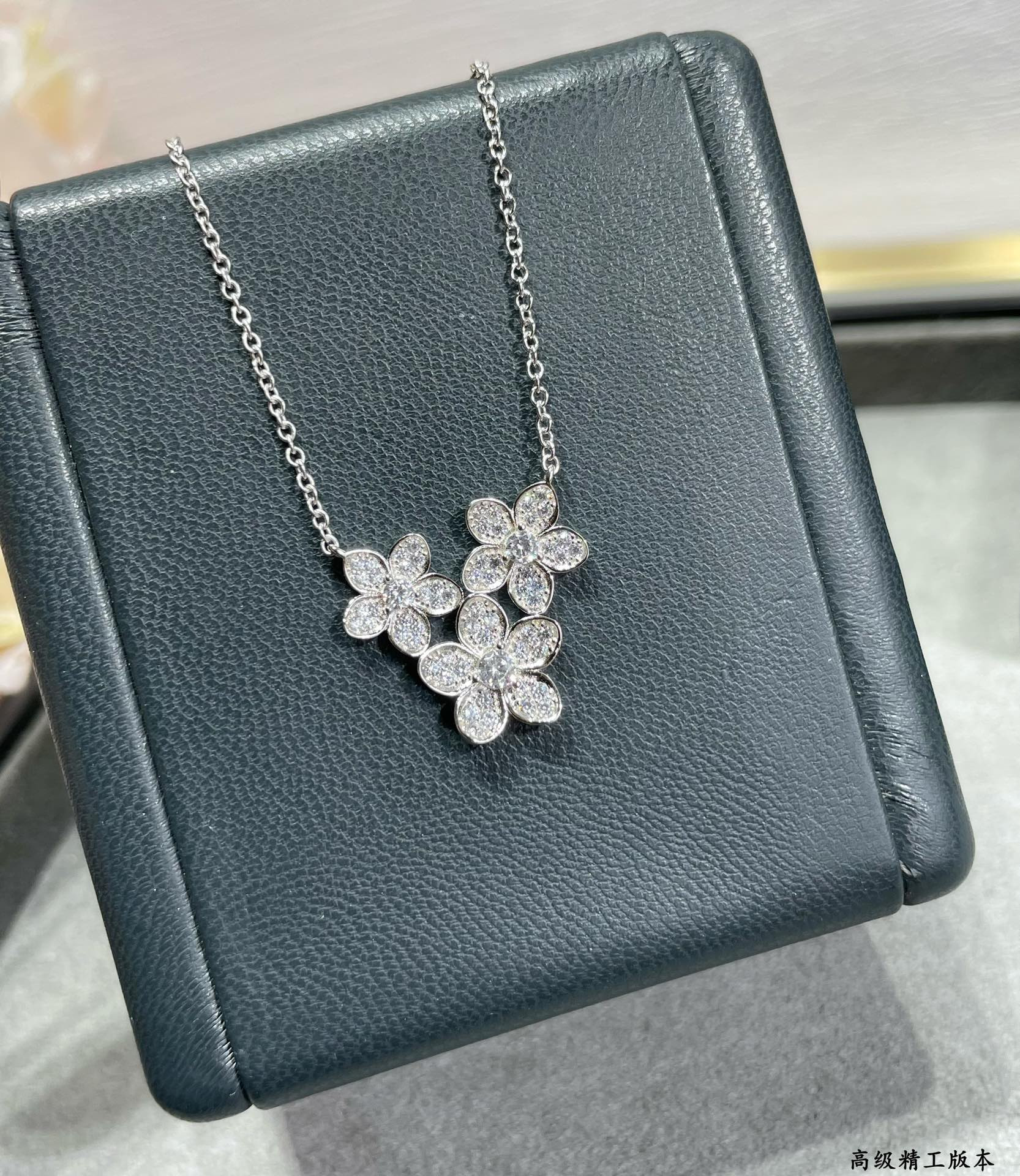 Graff Three Flowers Necklace