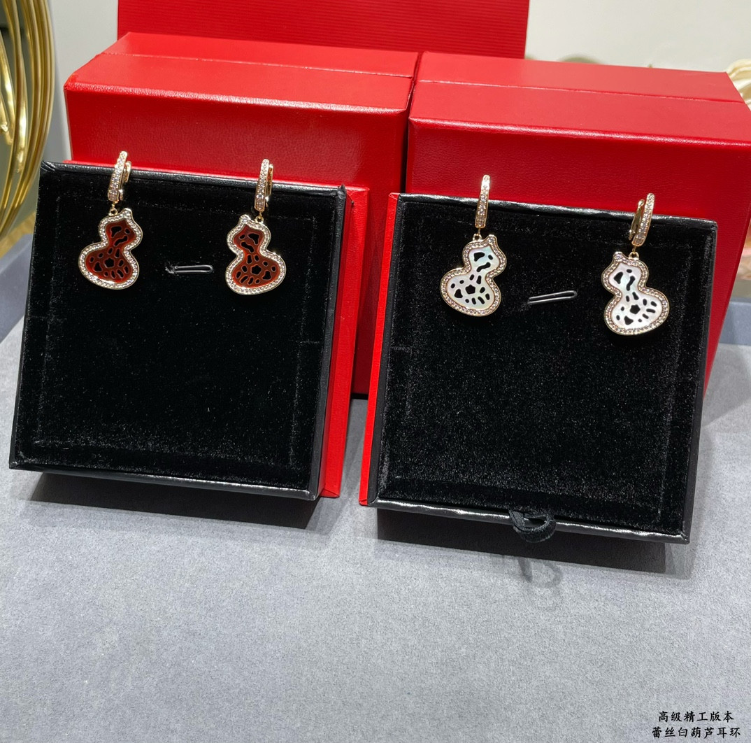 Qeelin Lace Gourd Earrings
