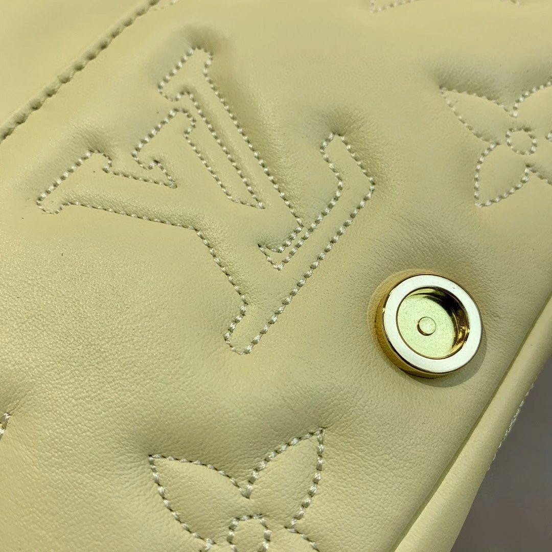 LV WALLET ON STRAP BUBBLEGRAM M81400