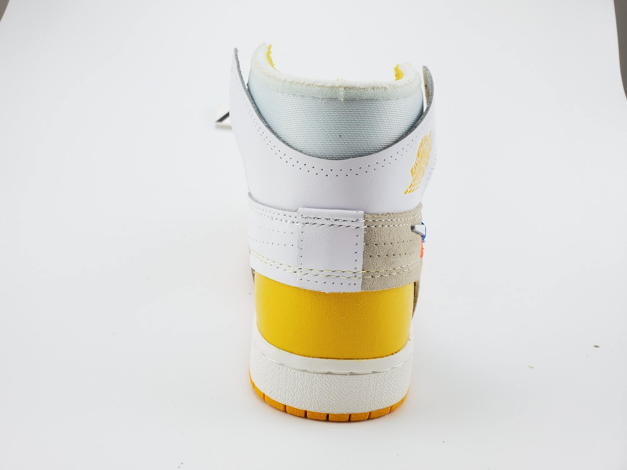 Air Jordan 1 Retro High Off-White Yellow