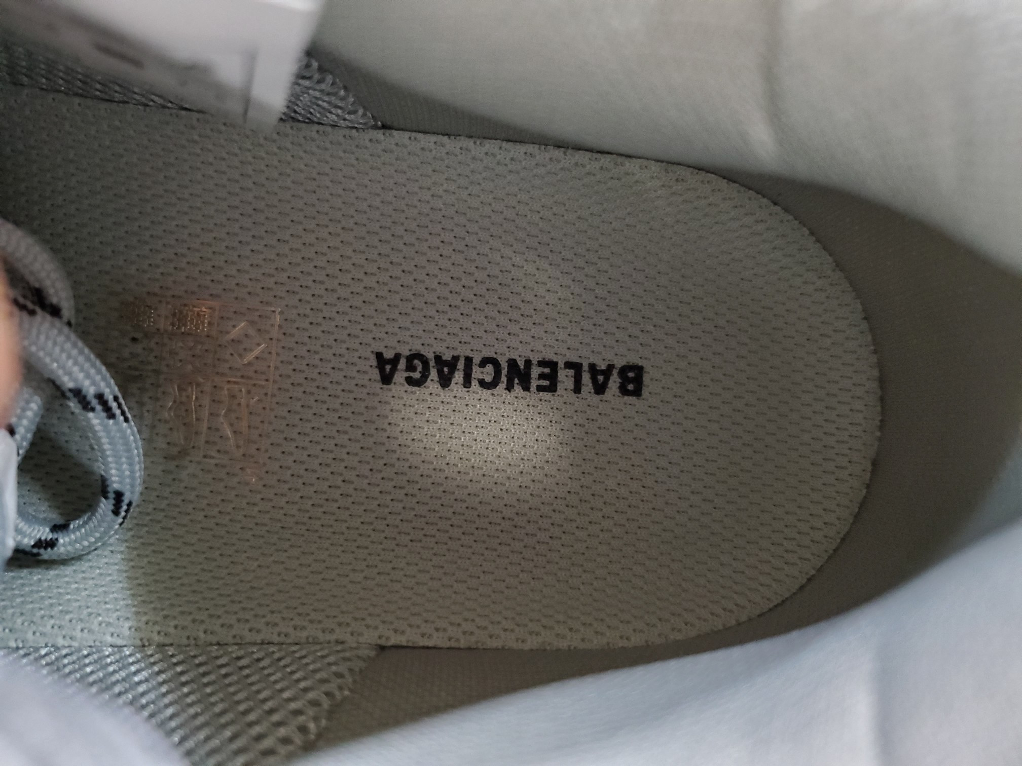 Balenciga Triple S Clear Sole Grey