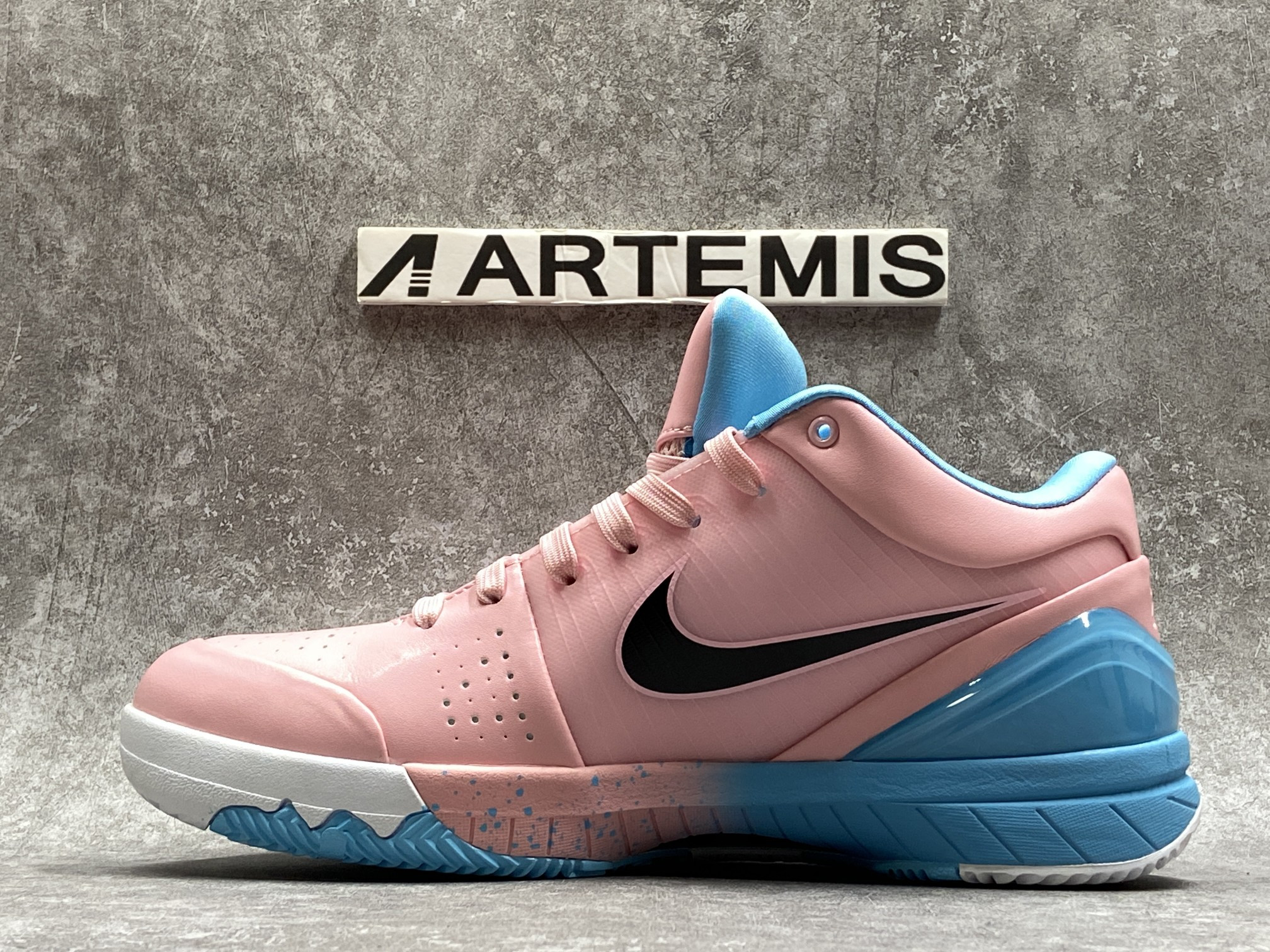 Nike Zoom Kobe 4 Protro Pink