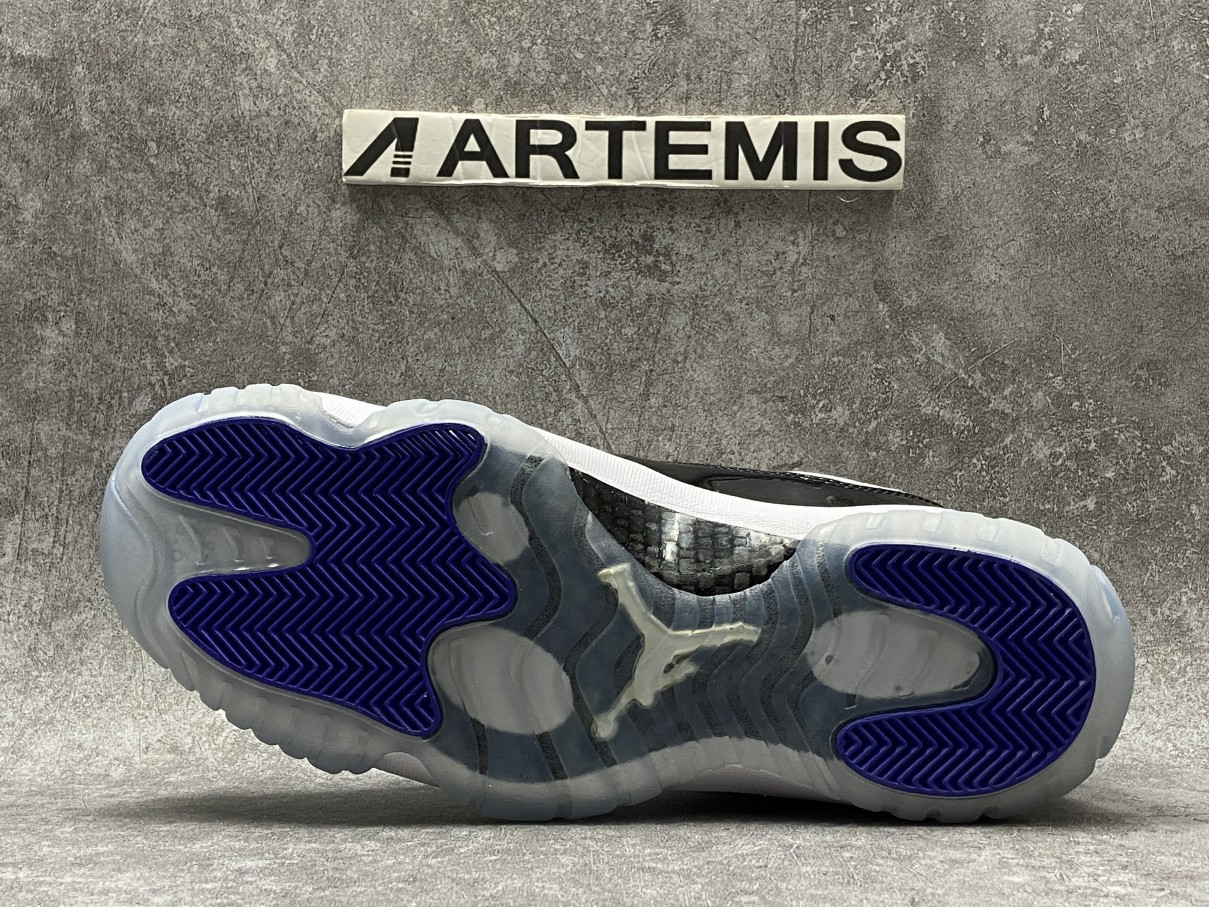 Air Jordan 11 Retro Low Concord