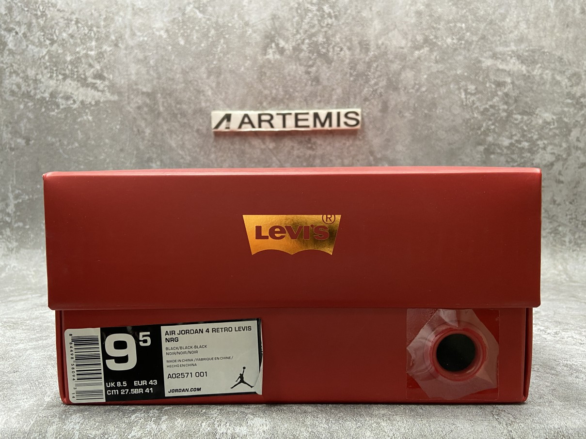 Air Jordan 4 Retro Levi