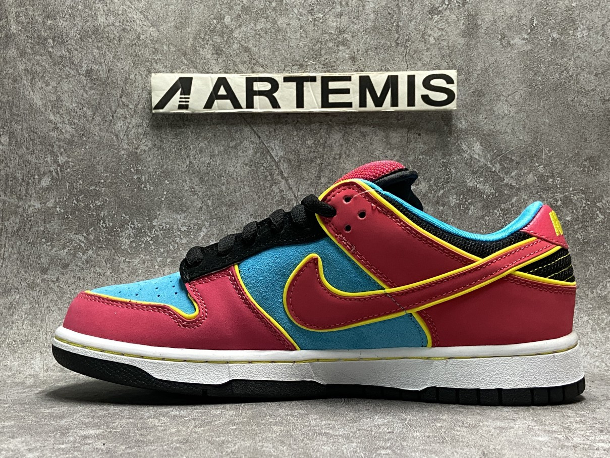 Nike Dunk SB Low Ms. Pacman