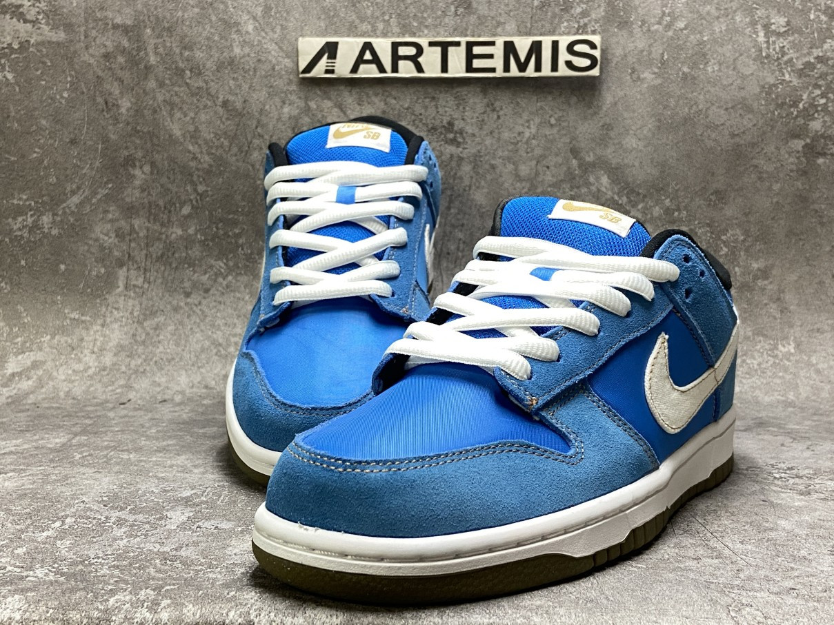 Nike Dunk SB Low Street Fighter Chun Li