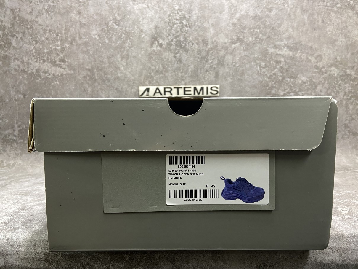 Balenciga Triple S Light Blue