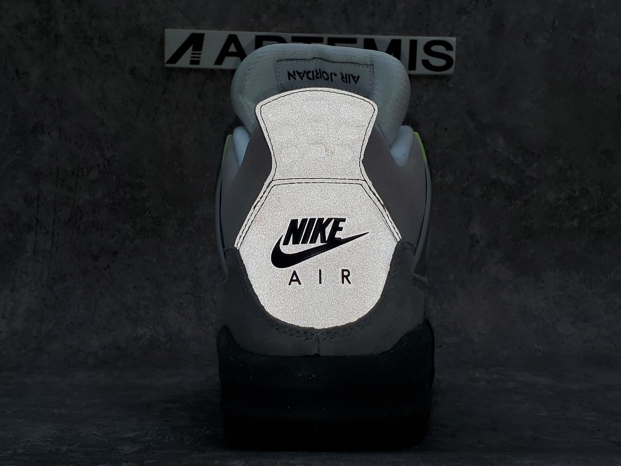 Air Jordan 4 Retro SE