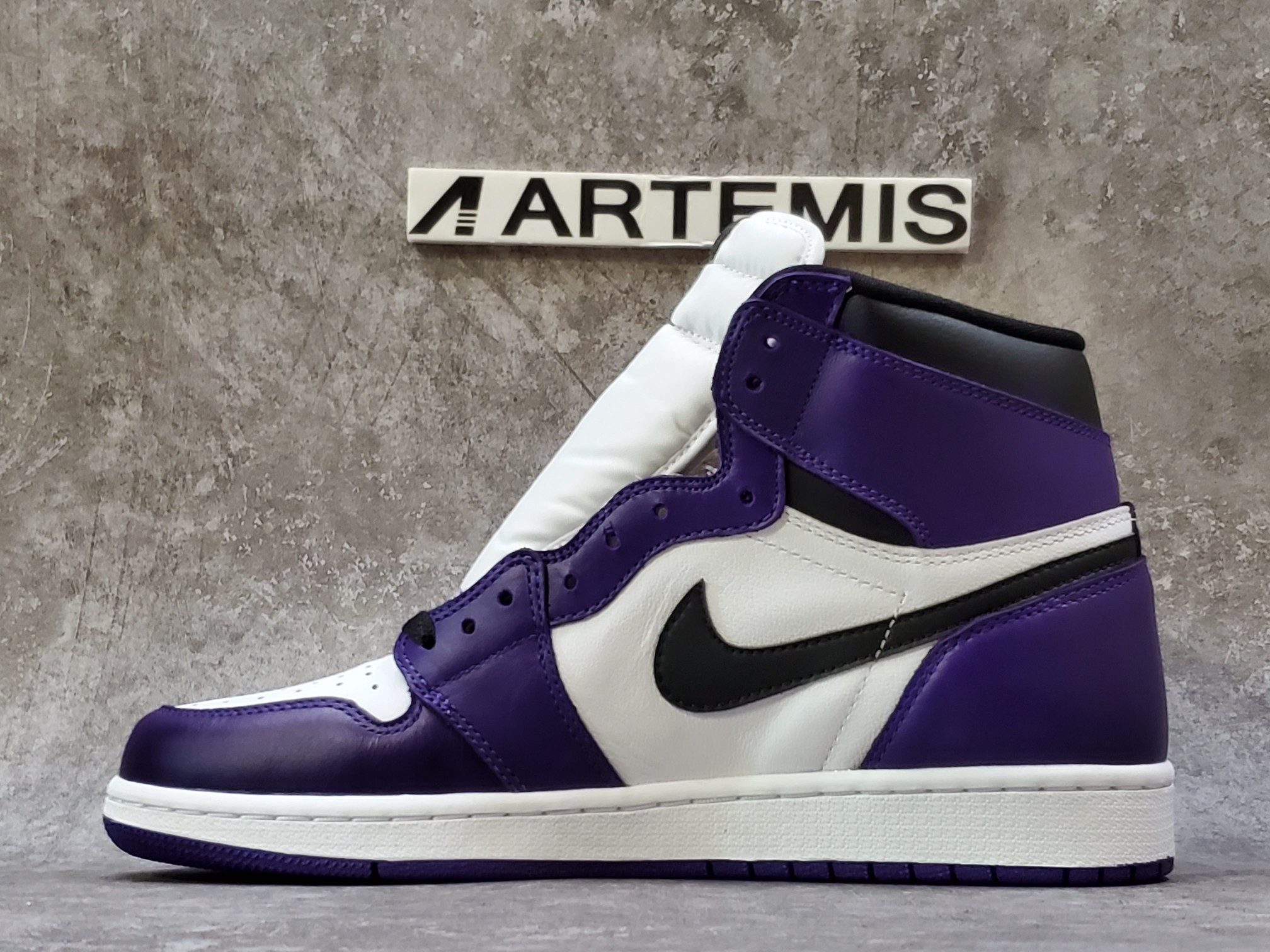 Air Jordan 1 Retro High Court Purple White