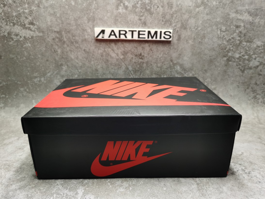 Air Jordan 1 Retro High Electro Orange