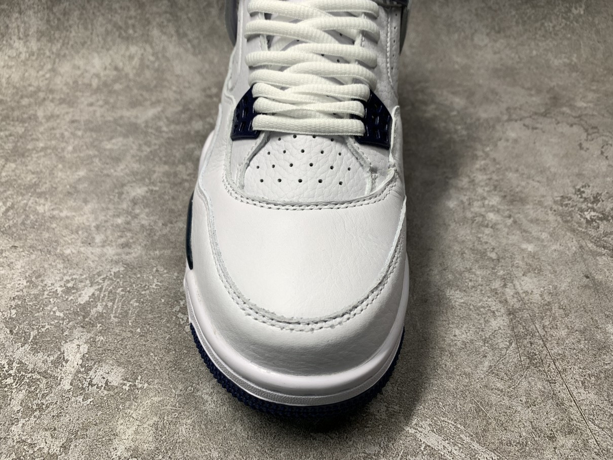 Air Jordan 4 Retro Columbia