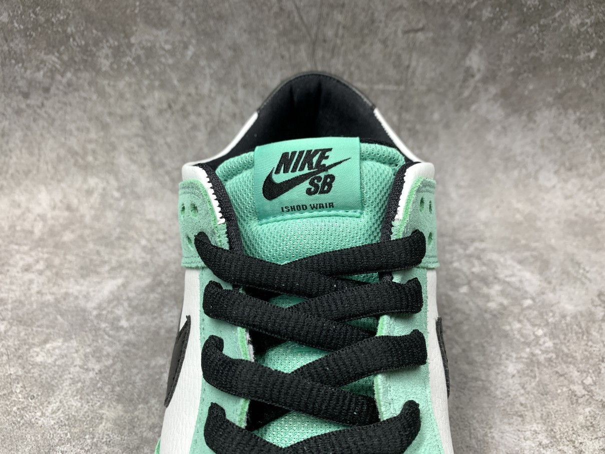 Nike Dunk SB Low Sea Crystal