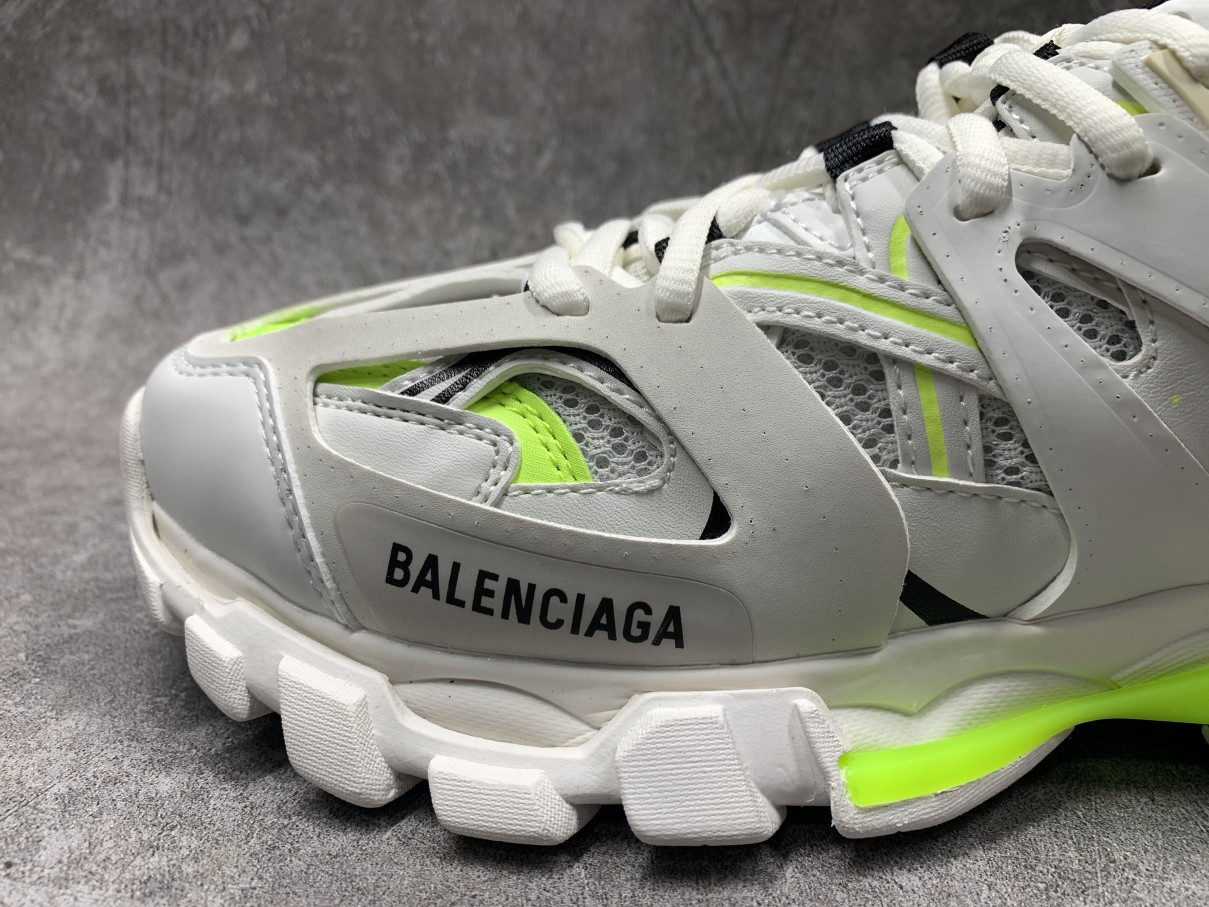 Balenciga Track Worn Out Sneakers
