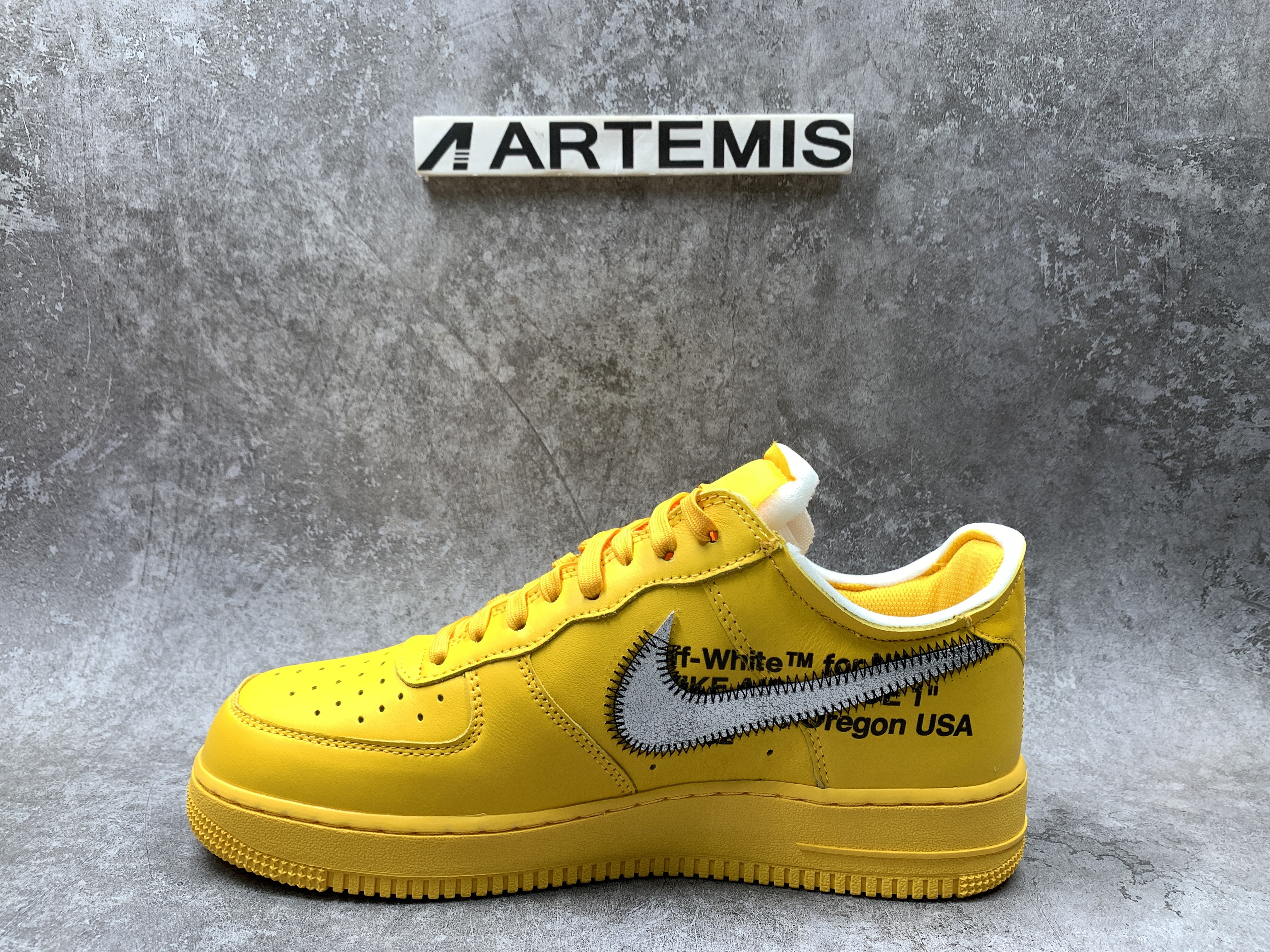 Air Force 1 x Off-White Low University Gold