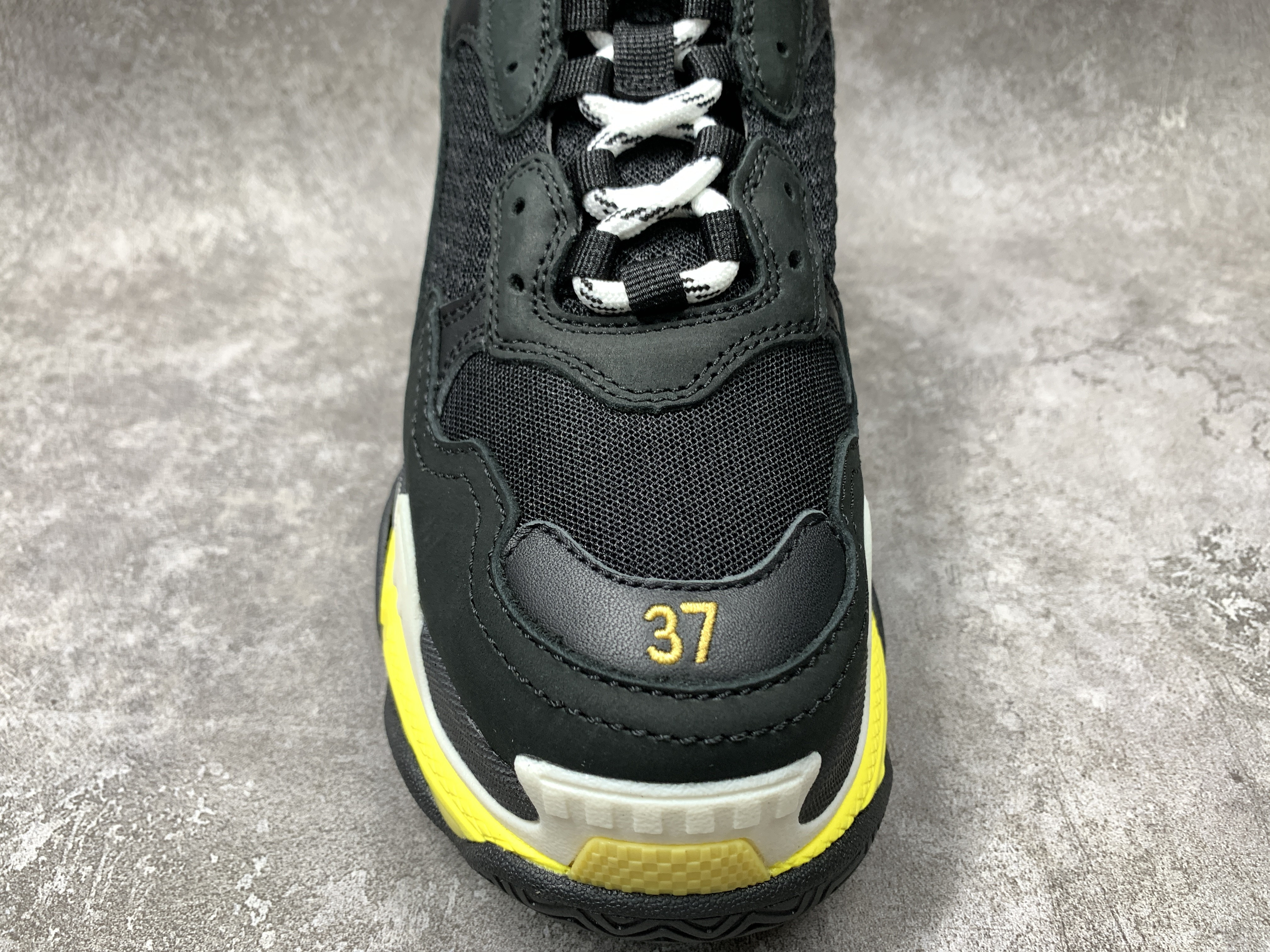 Balenciga Triple S Sneaker Black Yellow