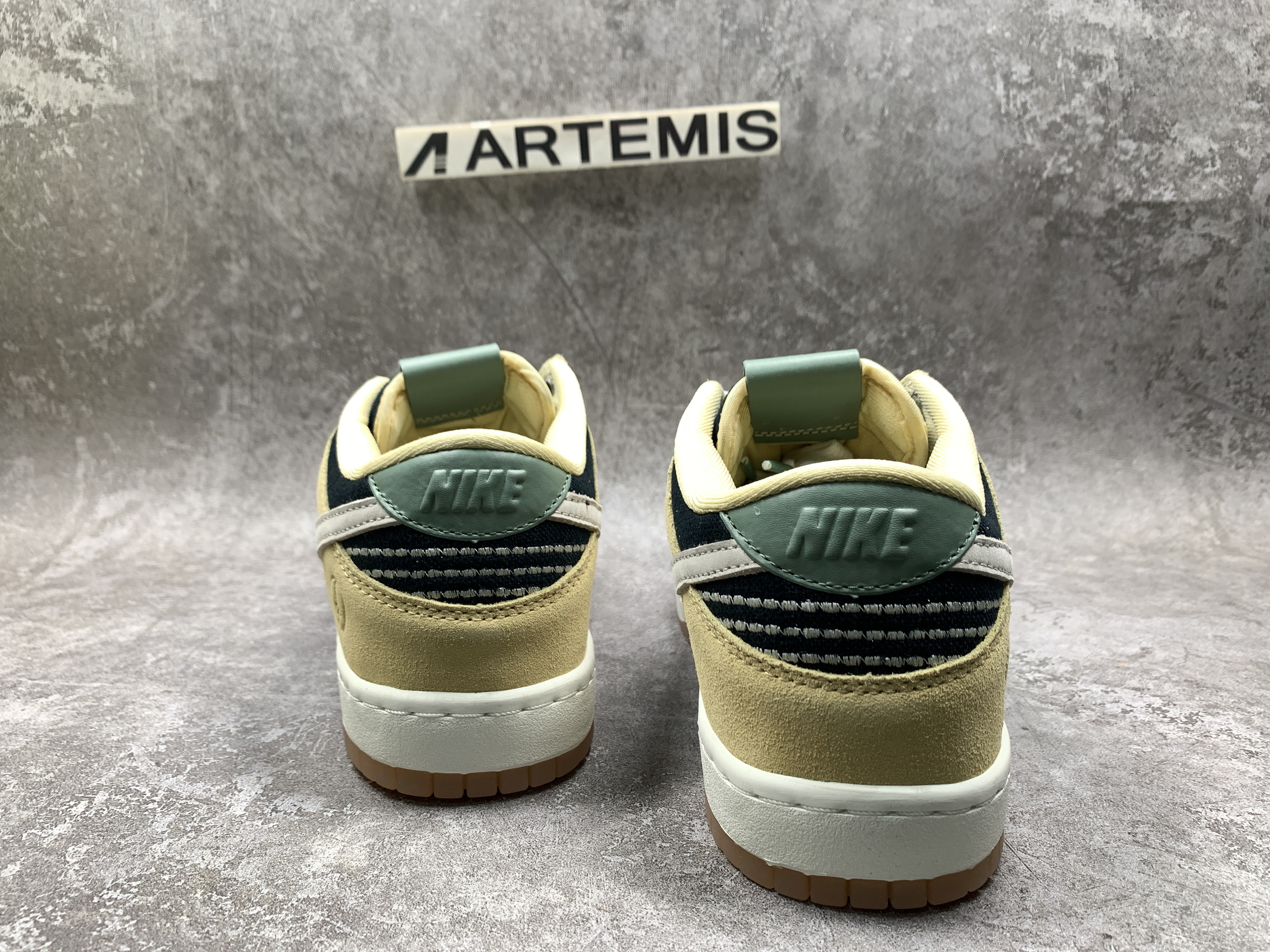 Nike Dunk Low Rooted in Peace