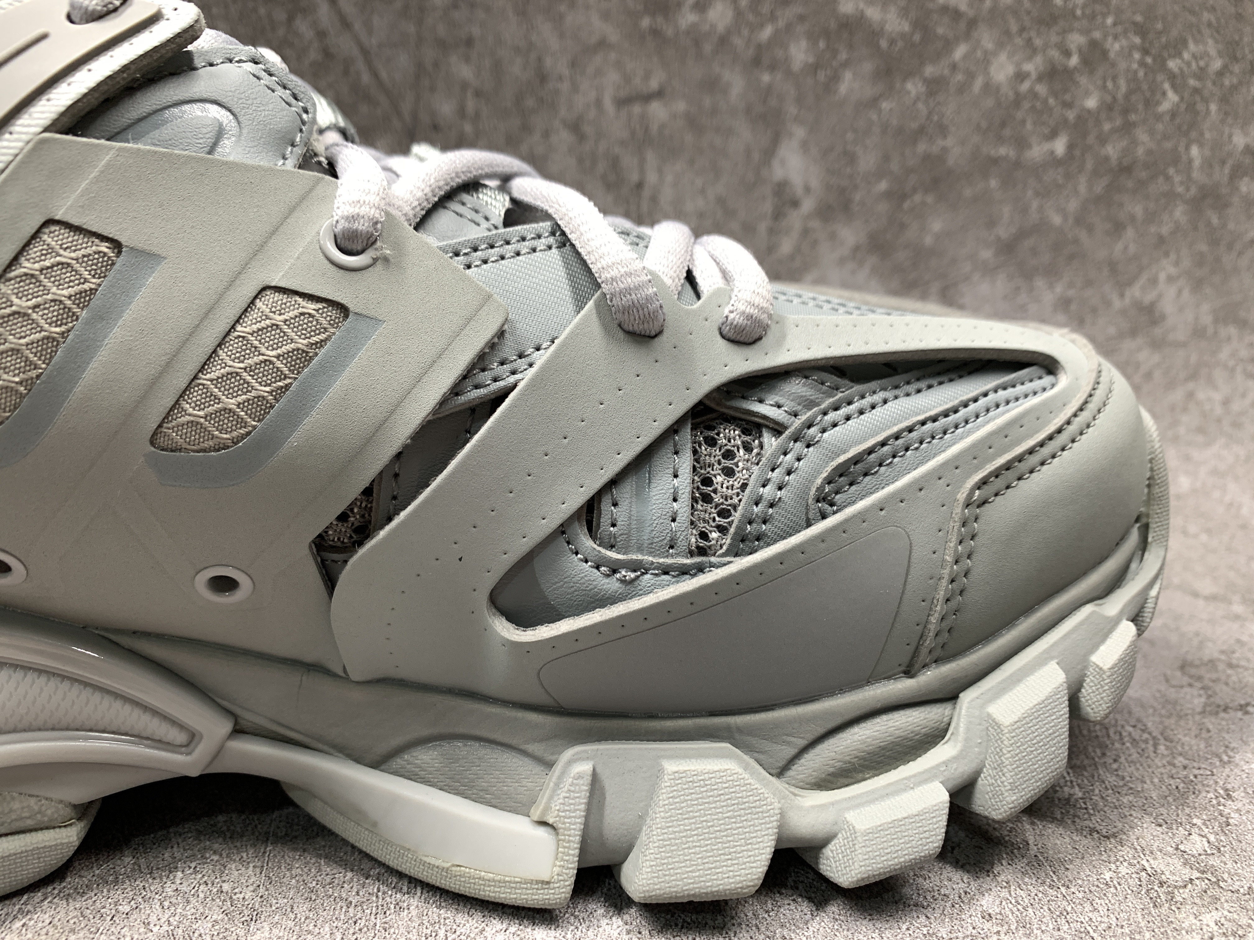 Balenciga Wmns Track Sneaker Grey