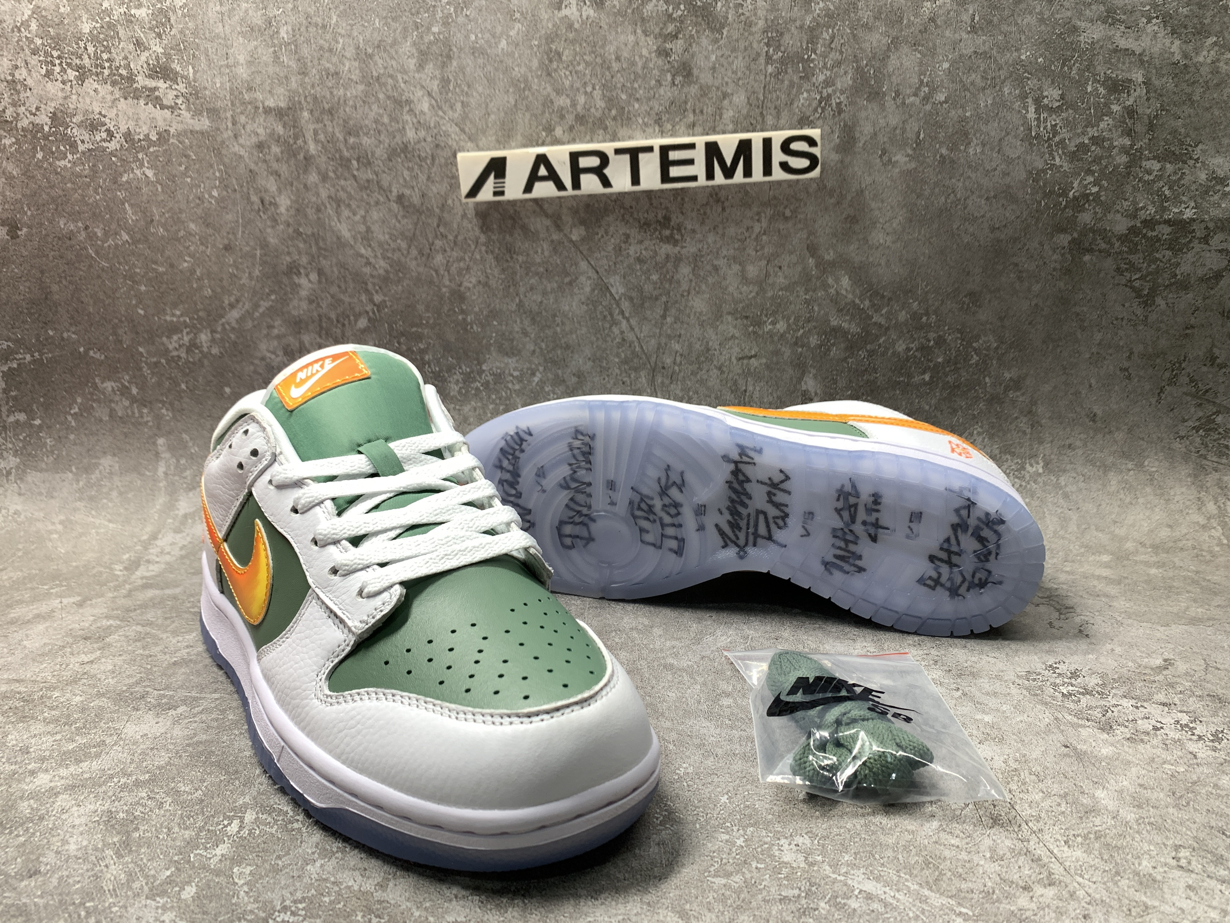 Nike Dunk Low NY vs. NY