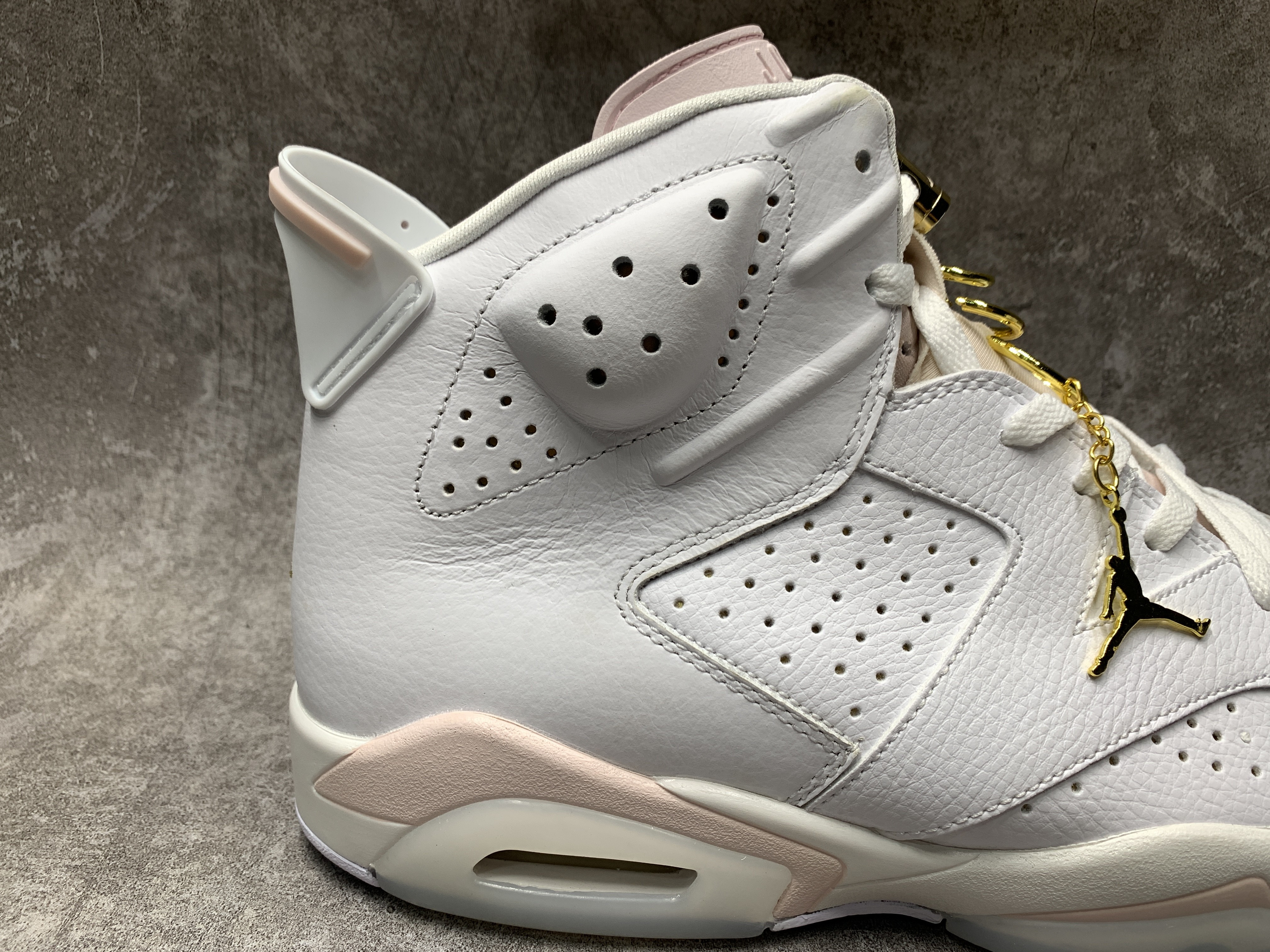 Air Jordan 6 Retro