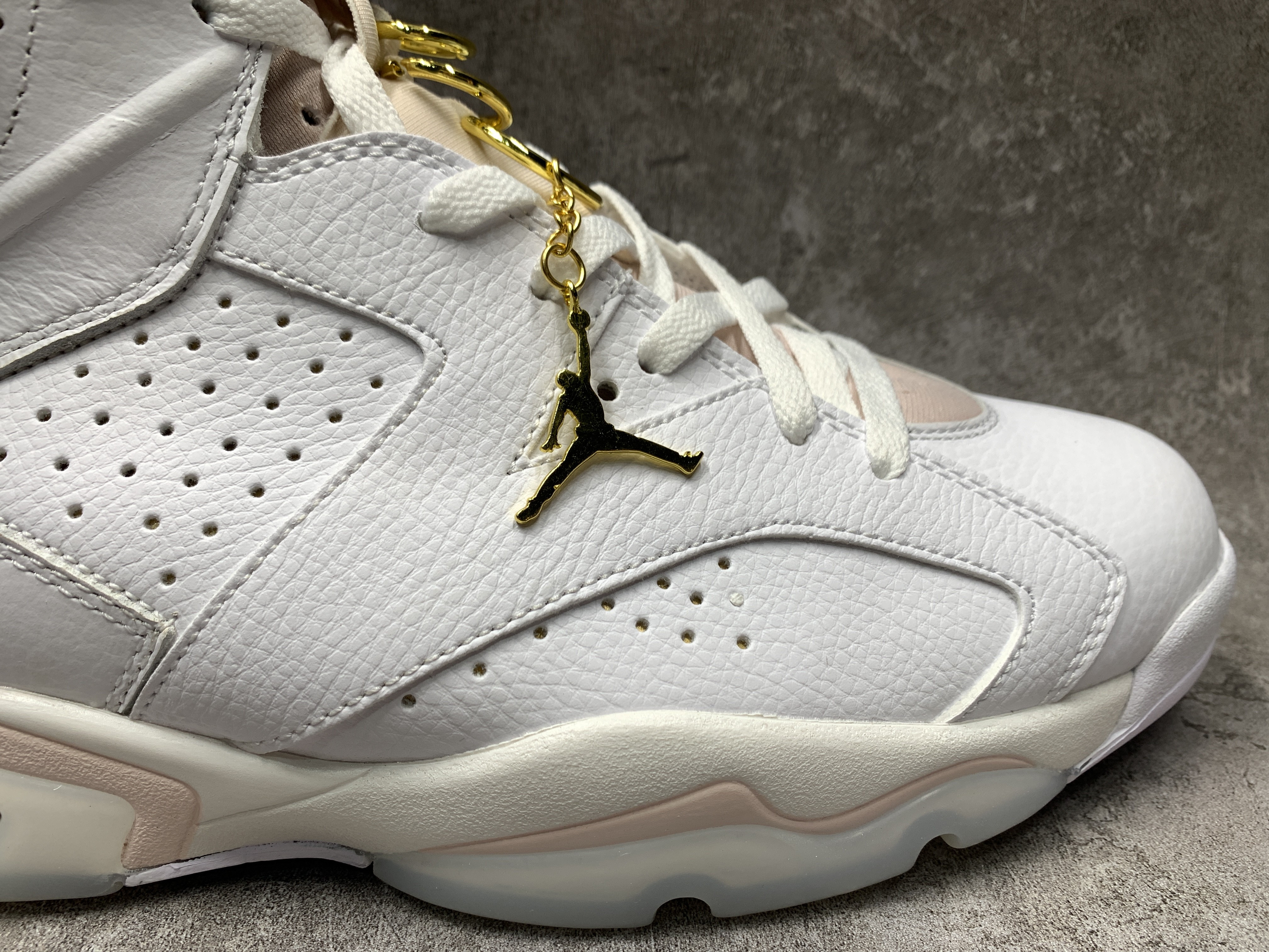 Air Jordan 6 Retro