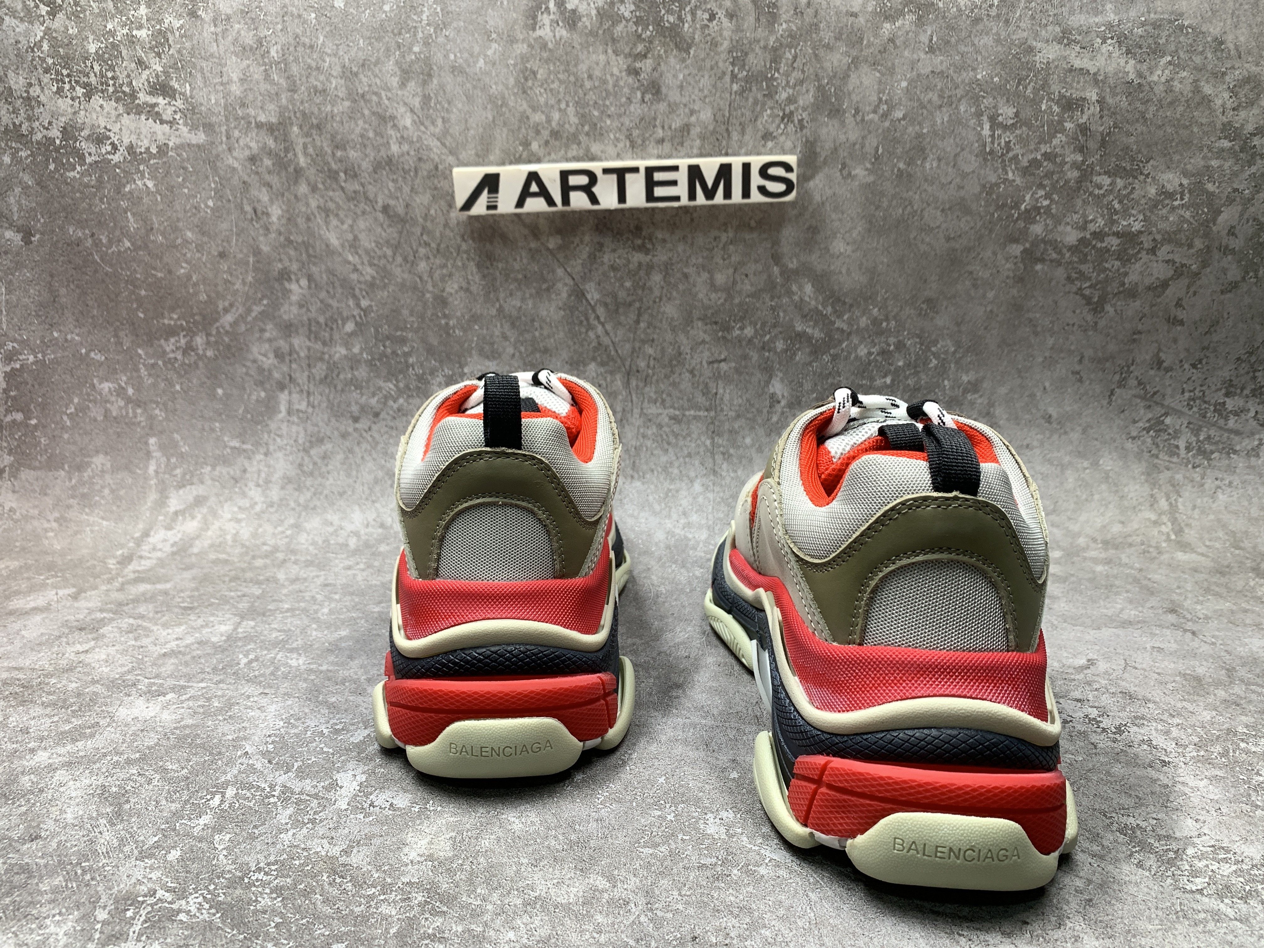 Balenciga Triple S Sneaker 