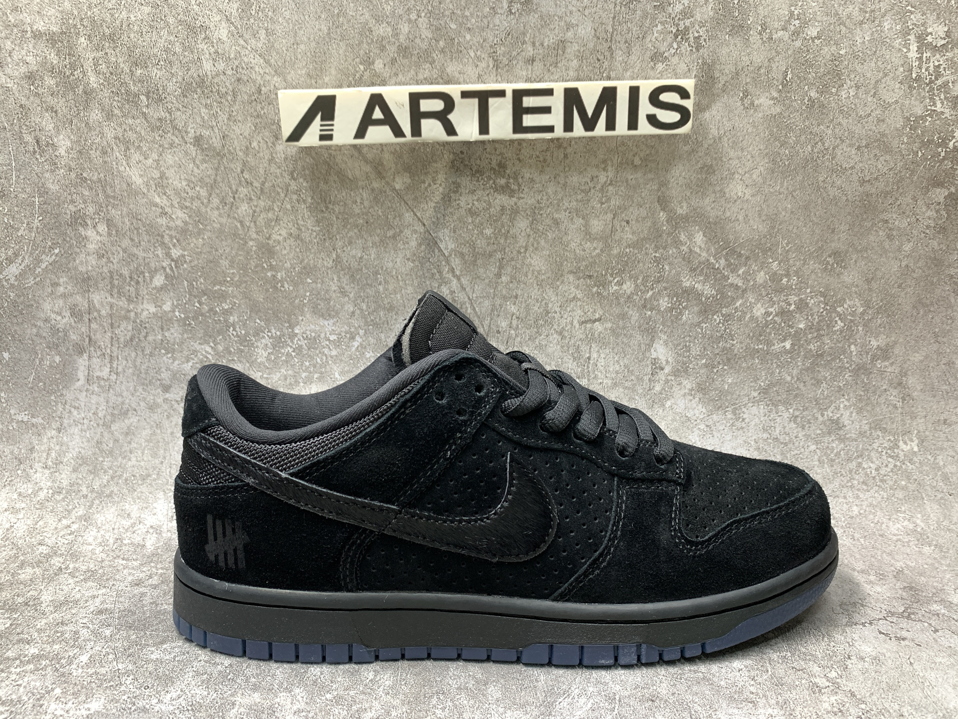 Nike Dunk Low SP UNDEFEATED Black Dunk vs. AF1 Pack