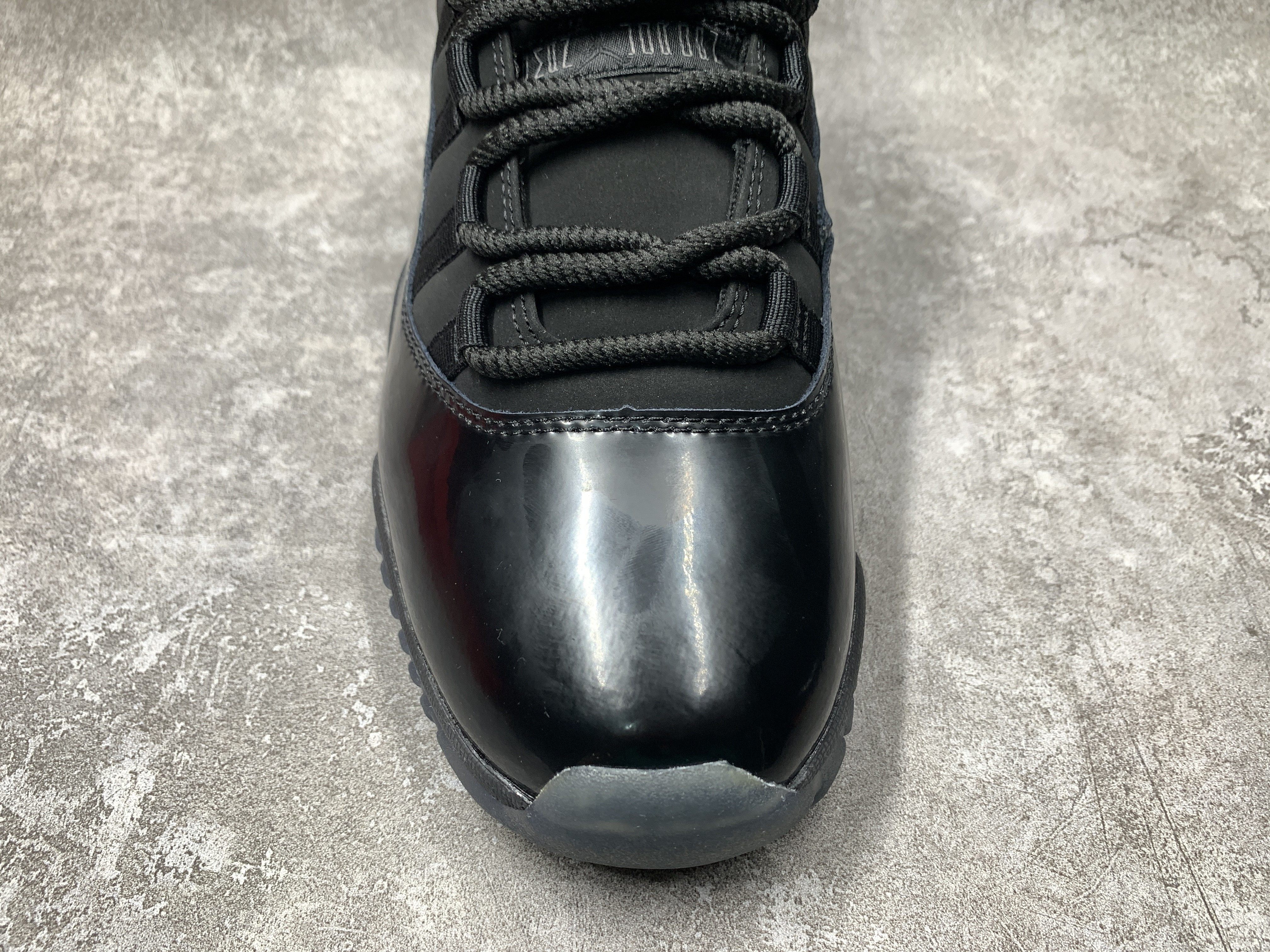 Air Jordan 11 Retro Cap and Gown
